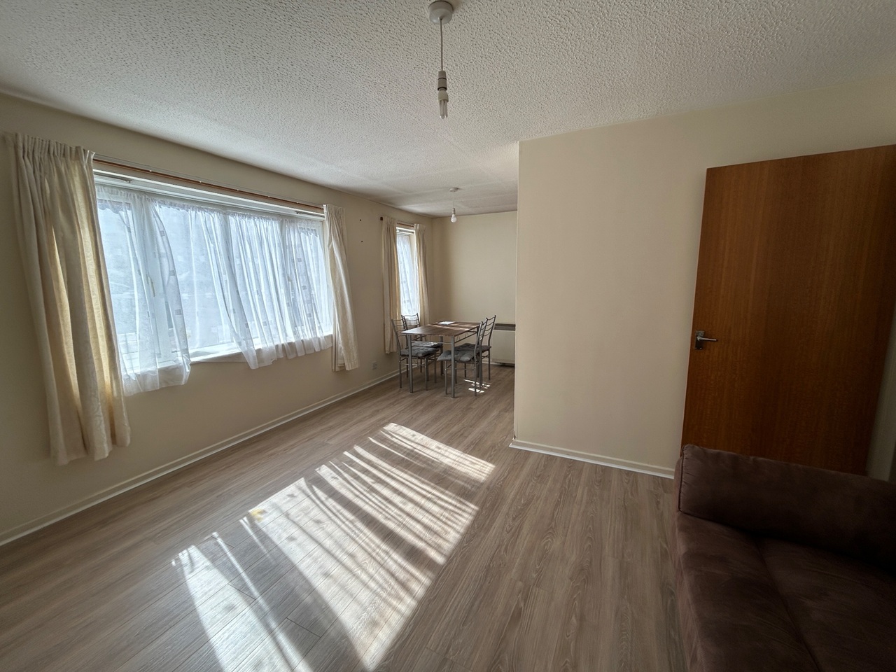 2 Bed Flat, Hulme, M15 photo 2