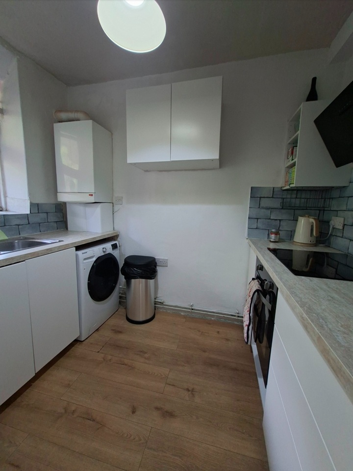 2 Bed Flat, Eastdown House, E8 photo 4