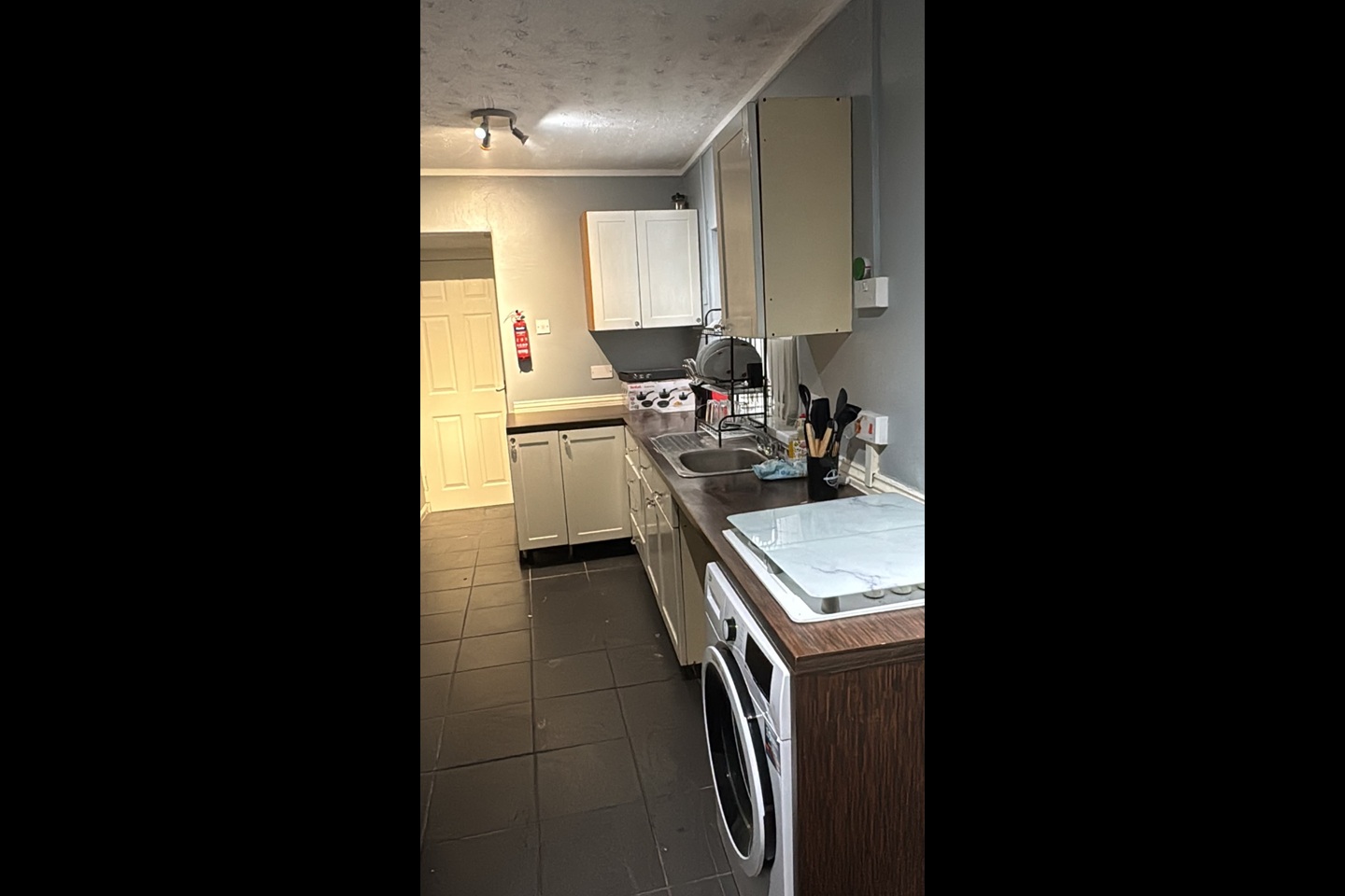 3 Bed Terraced House, Stringhey Road, CH44 photo 5