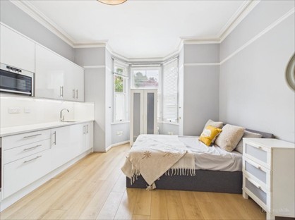 Studio Flat, Amersham Hill, HP13