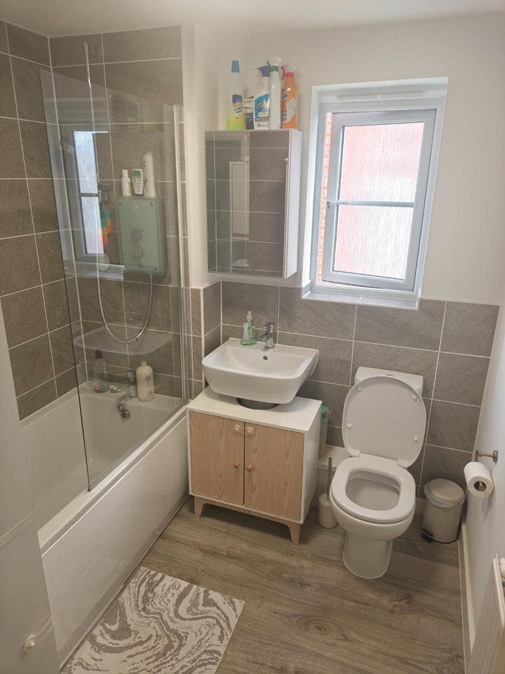 2 Bed Flat, Trinity House, CV6 photo 5