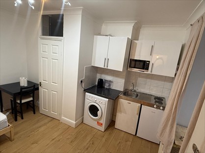 Studio Flat, Oakley Square, NW1