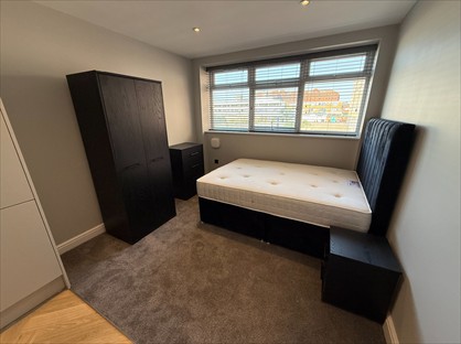 Studio Flat, College Road, DN1