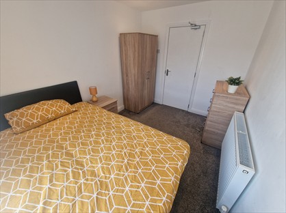 Room in a Shared House, Rubery, B45