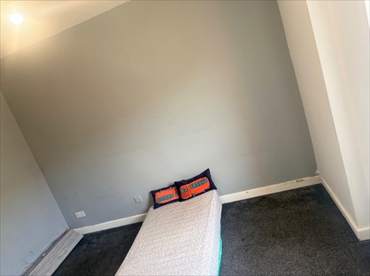 Room in a Shared Flat, Earl St, G14