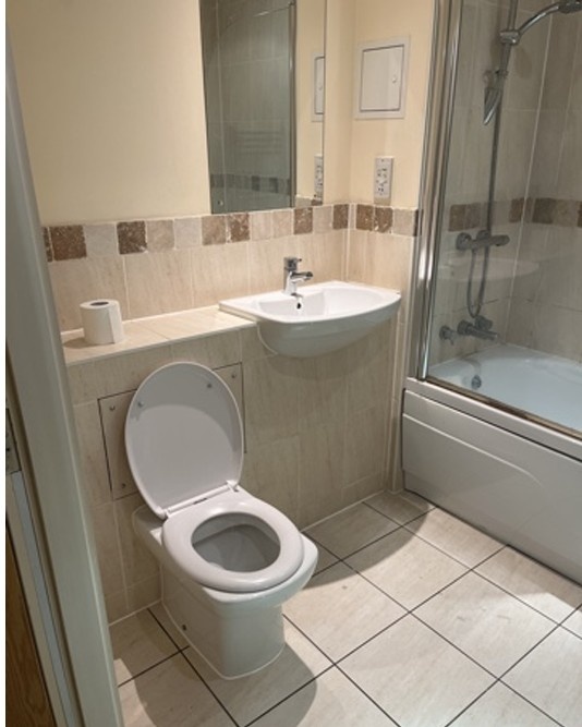 2 Bed Flat, Ferry Court, CF11 photo 5