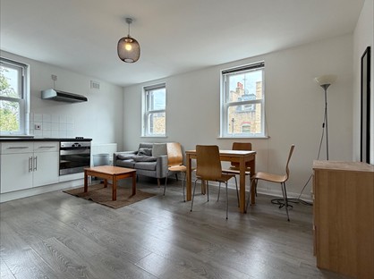 2 Bed Flat, Ford Road, E3
