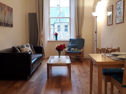 1 Bed Flat, Buccleuch Place, EH8
