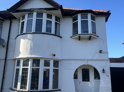 3 Bed Semi-Detached House, Broad Walk, SE3