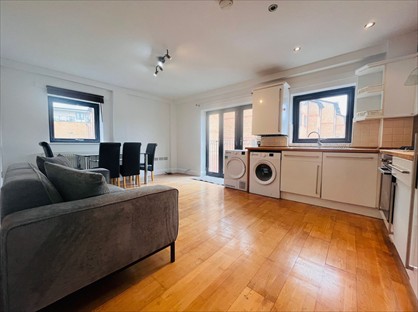 2 Bed Flat, Rosekey Court, SE8