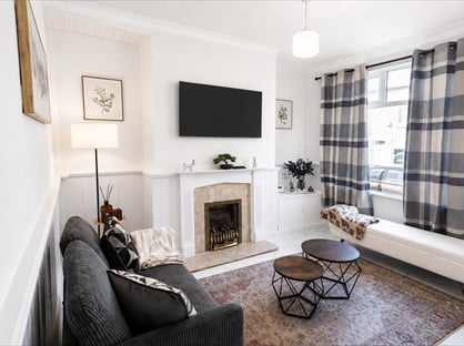 2 Bed Terraced House, Agnes St, M19