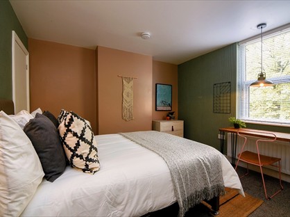 Room in a Shared House, High Street, B66