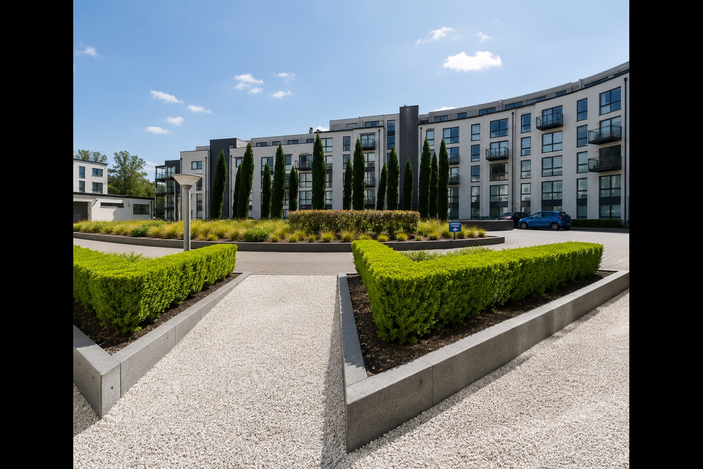 1 Bed Flat, Hemisphere, B5