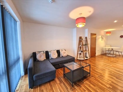 1 Bed Flat, Hemisphere, B5