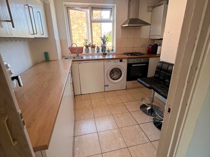 2 Bed Flat, St Barnabas House, CR4