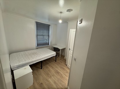 1 Bed Terraced House, Montpelier Road, BN1