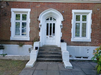 2 Bed Flat, Upton Park, SL1