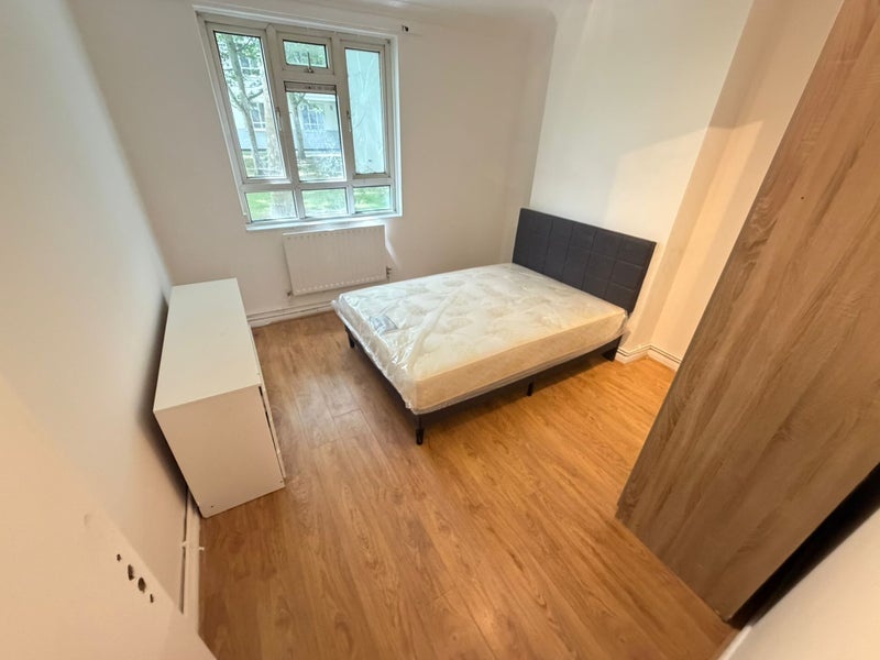 Room in a Shared House, Temple Dwellings, E2 photo 2