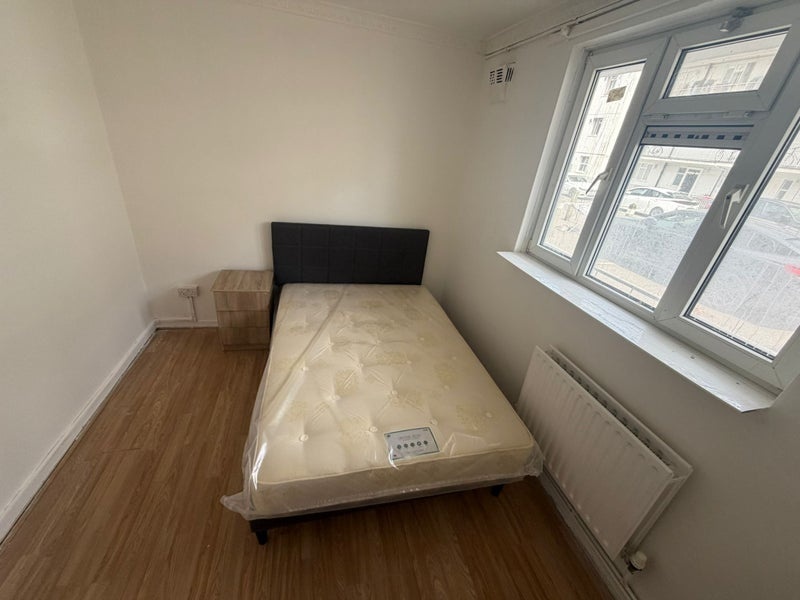 Room in a Shared House, Temple Dwellings, E2 photo 5