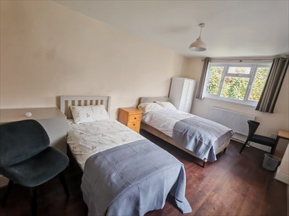 10 bed room for rent in Room in a Shared House, Clarence Street, GL1