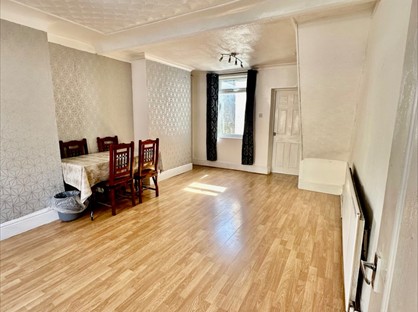 2 Bed Terraced House, Grange St, L6
