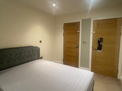 Room in a Shared Flat, Staines Road, TW4