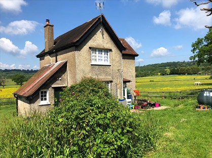 Room in a Shared House, Gate Cottages, HA8