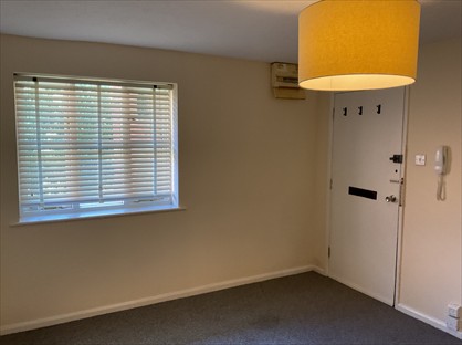 1 Bed Flat, Bucknalls Close, WD25