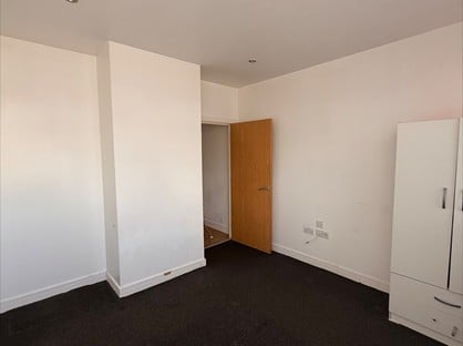 1 Bed Flat, Star House, ME14