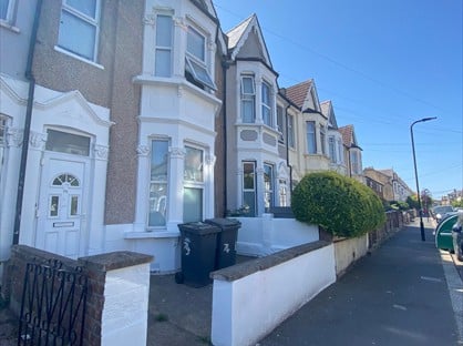 5 Bed Terraced House, Frith Road, E11