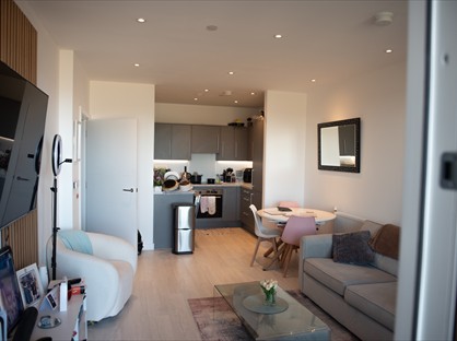 1 Bed Flat, Kings Hill, IG11