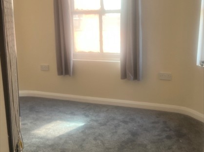 2 Bed Flat, Oxford Road, HP11