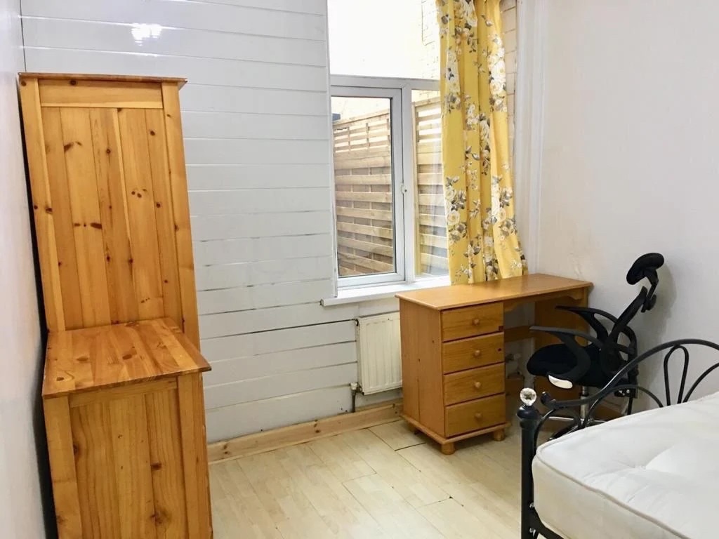 Room in a Shared House, Rusholme, M14 photo 2
