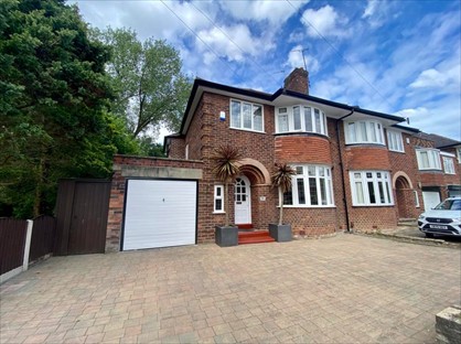 3 Bed Semi-Detached House, Broadway Avenue, SK8