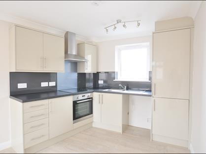 1 Bed Flat, New Street, PL1