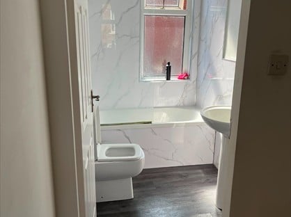 Room in a Shared House, Fleeson Street, M14