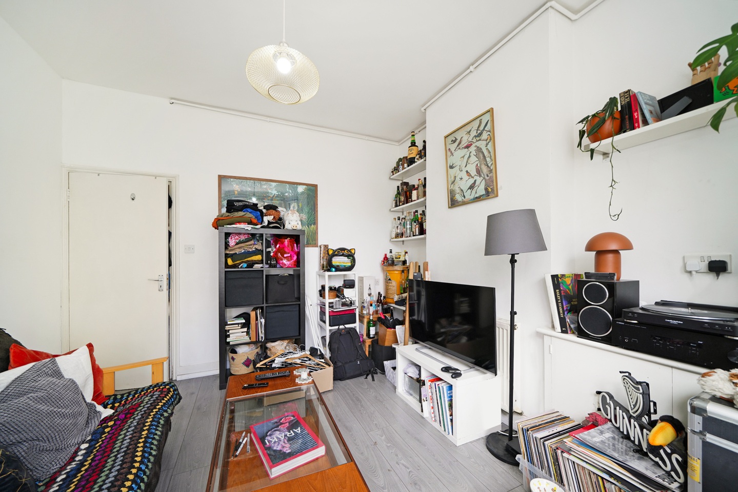1 Bed Flat, Roden Street, N7 photo 2