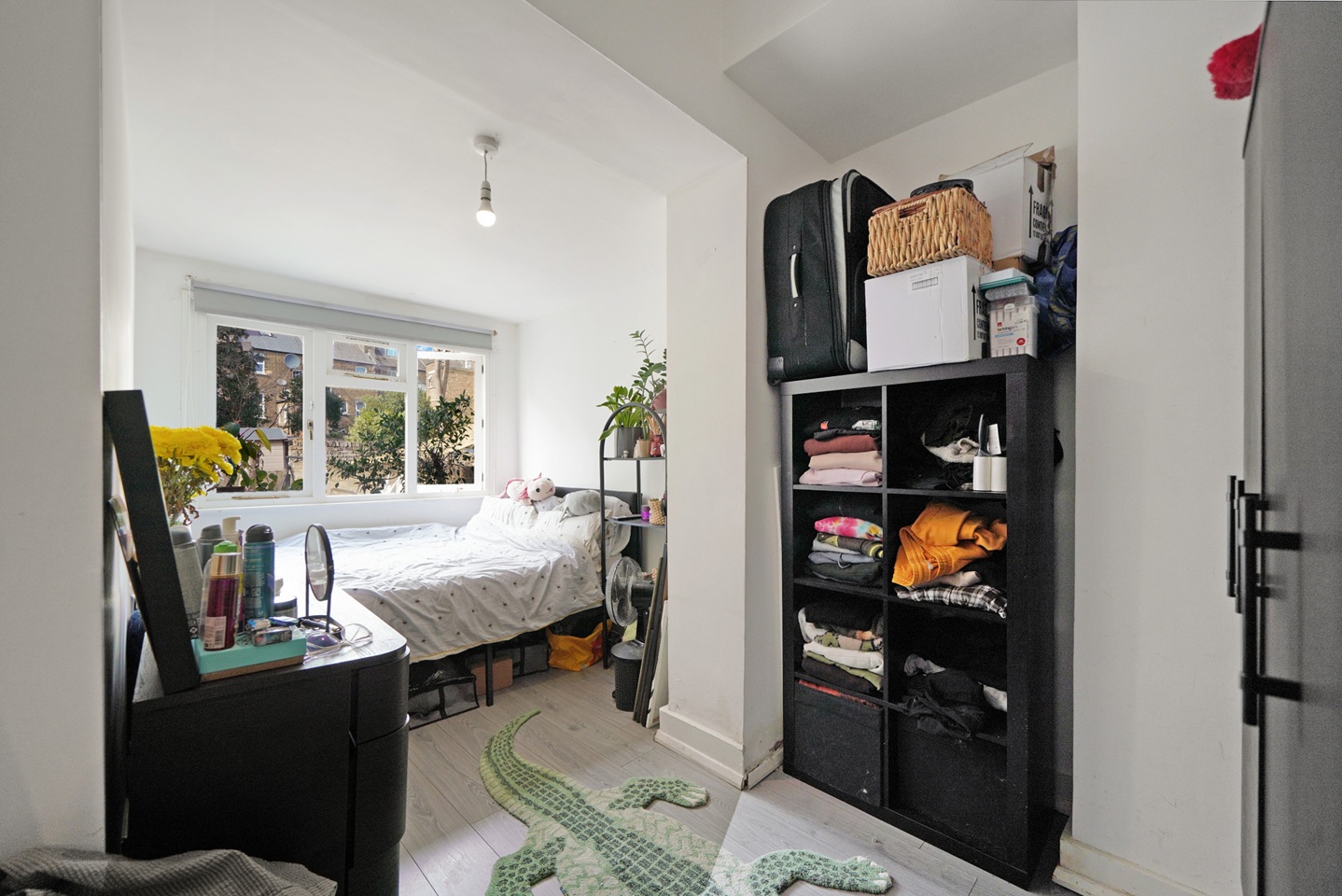 1 Bed Flat, Roden Street, N7 photo 3