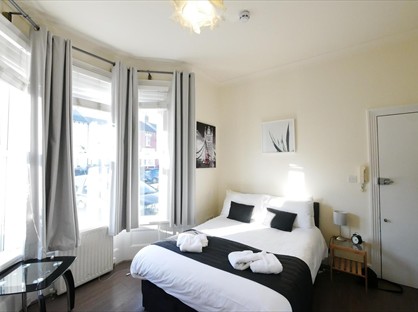 Studio Flat, Hornsey Park Road, N8