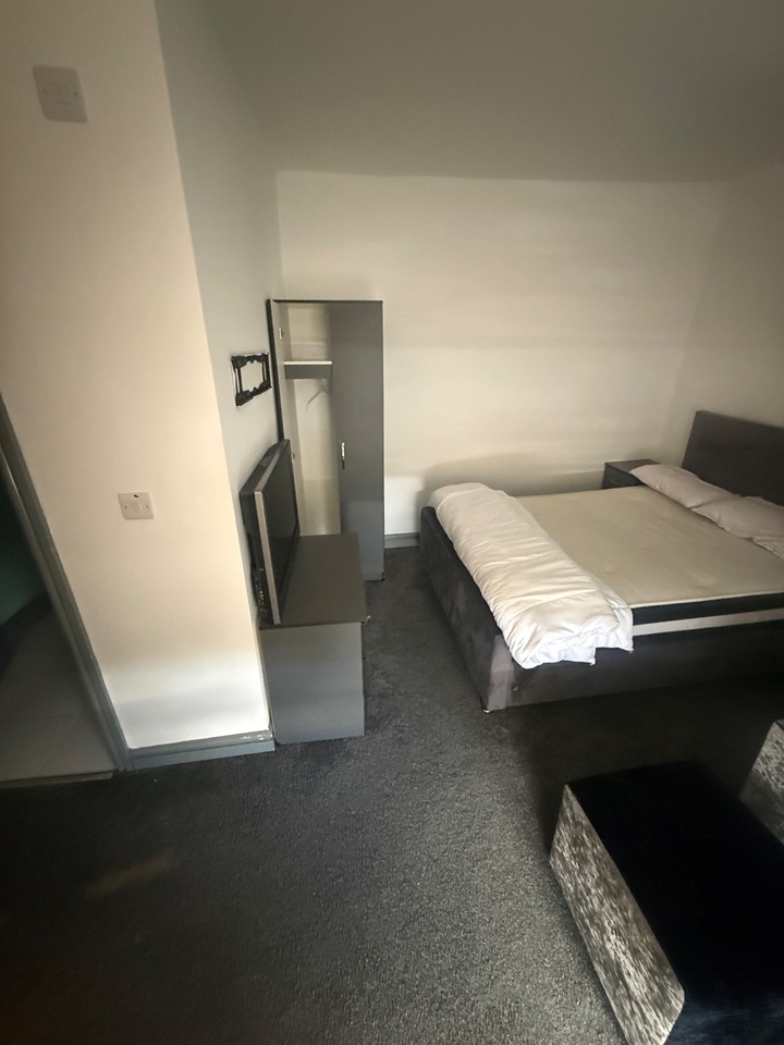 Room in a Shared Flat, Rolfe St, B66 photo 2