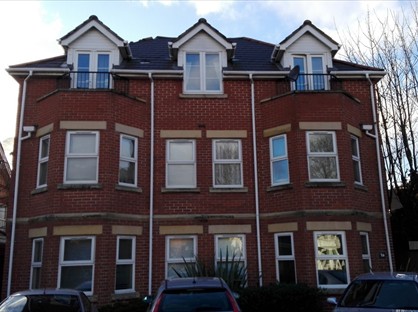 1 Bed Flat, Crabton Close Road, BH5