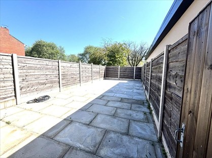 6 bed semi-detached house for rent in 6 Bed Semi-Detached House, Ainsworth Road, M26
