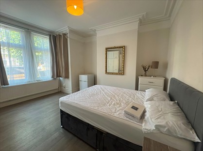 5 Bed Terraced House, Cavendish Road, SW19