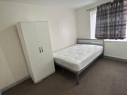 Room in a Shared House, Fairgreen Road, CR7