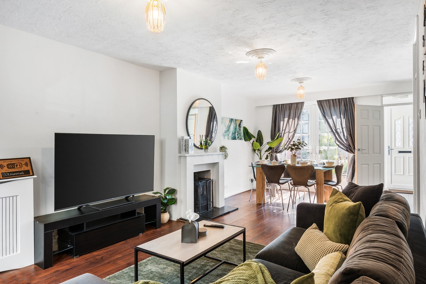 4 Bed Semi-Detached House, Overhill Gardens, BN1