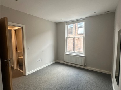 2 Bed Flat, Tentercroft St, LN5