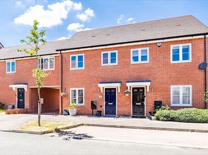 3 Bed Terraced House, Horseshoe Crescent, MK45