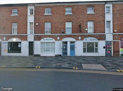 Room in a Shared House, King Street, LL11