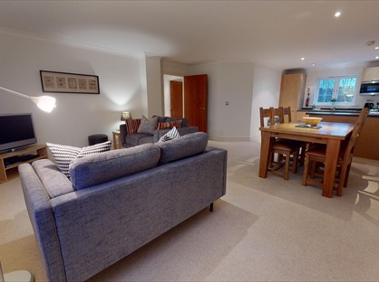 2 Bed Flat, Clear Water Place, OX2
