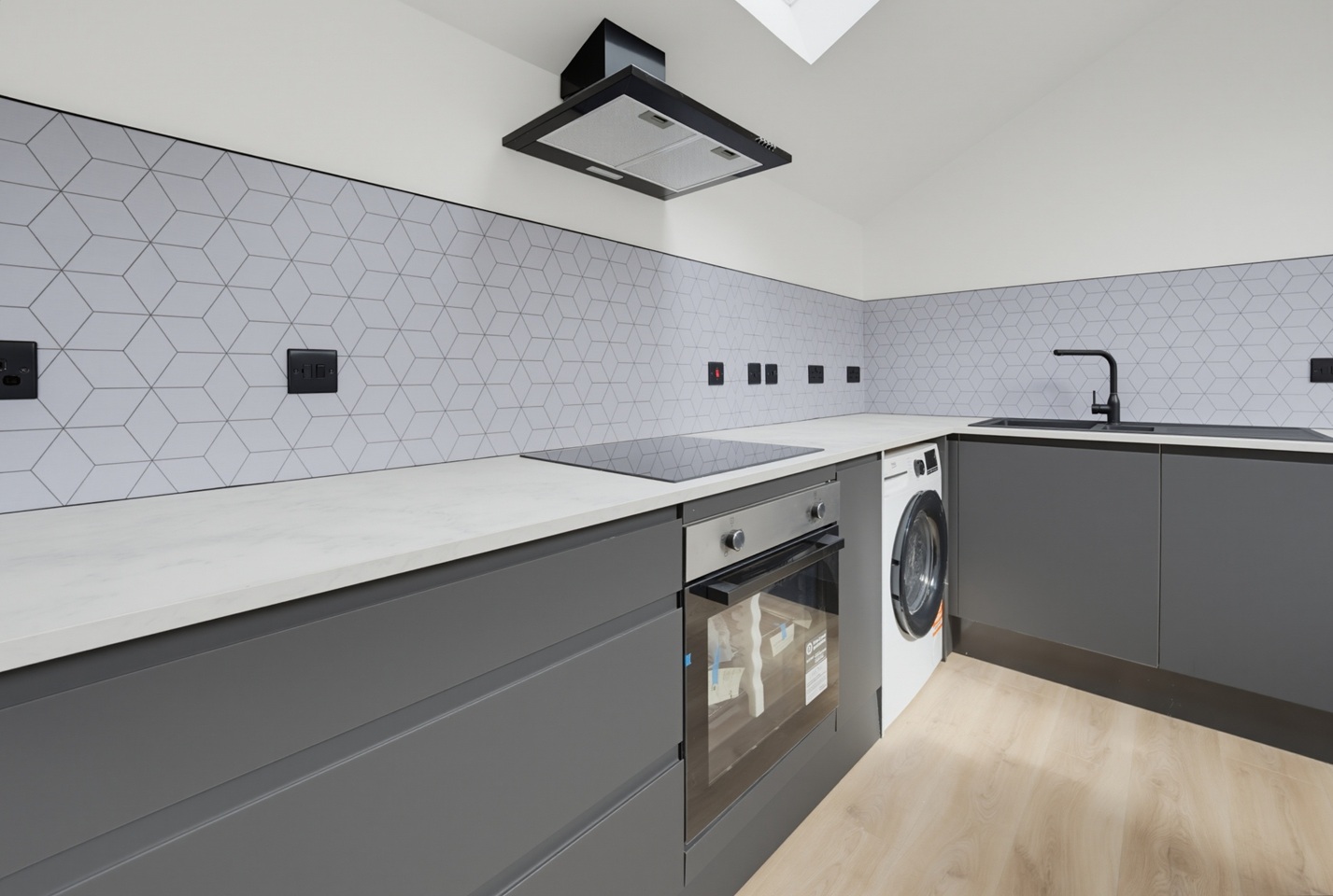 1 Bed Flat, Crwys Road, CF24 photo 5